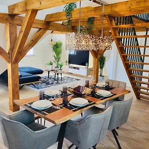Apartment Sioux Stilvoll Eingerichtete Im Stadtkern I Netflix I Nespresso I, Kaufbeuren